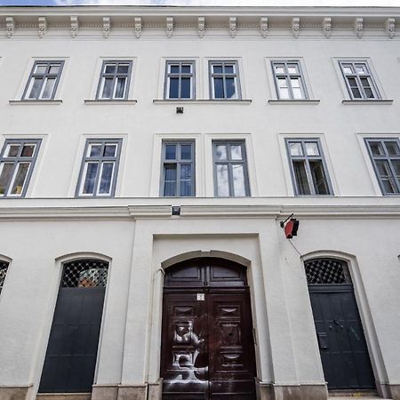 Bpr Stylish Vagabond Apartment With Ac Budapest Kültér fotó