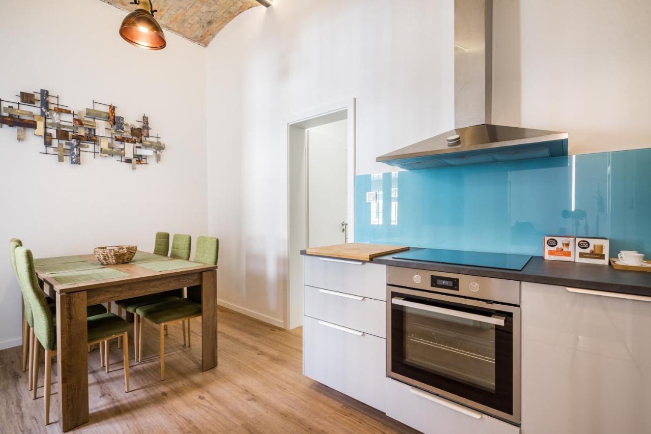 Bpr Stylish Vagabond Apartment With Ac Budapest Kültér fotó