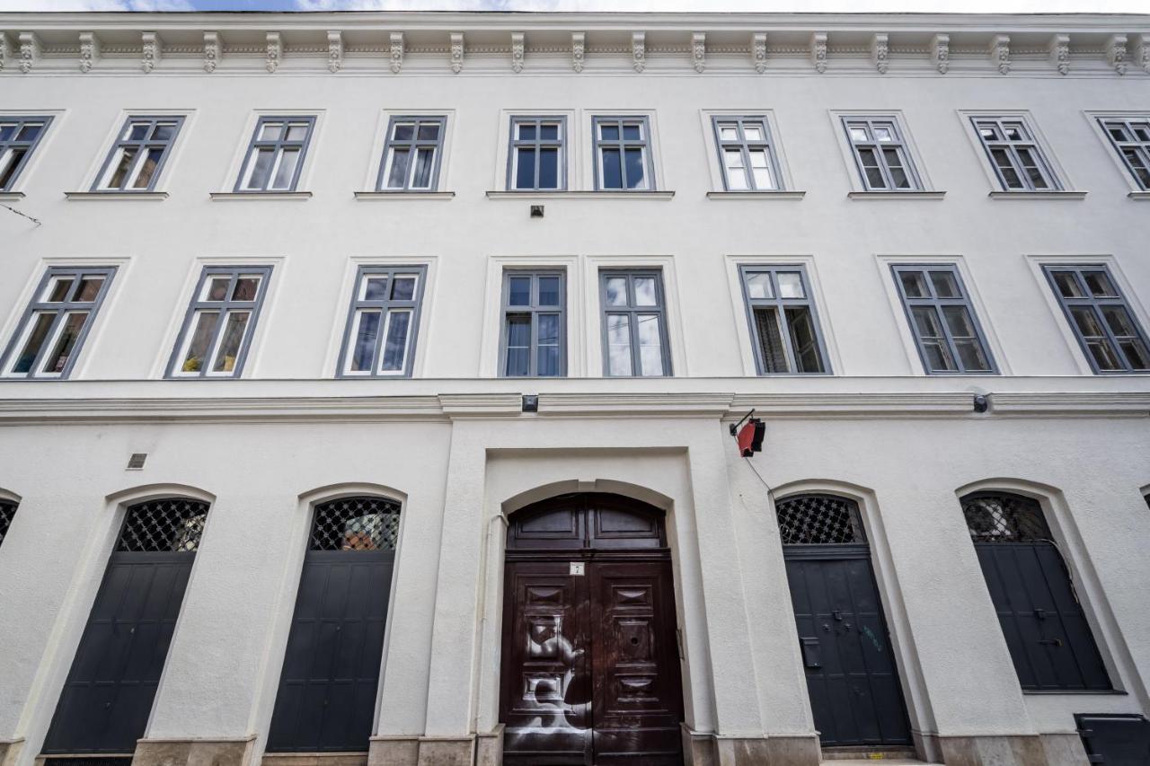 Bpr Stylish Vagabond Apartment With Ac Budapest Kültér fotó