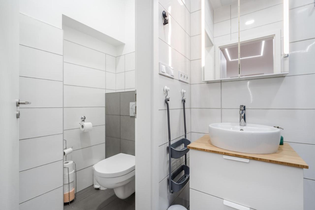 Bpr Stylish Vagabond Apartment With Ac Budapest Kültér fotó