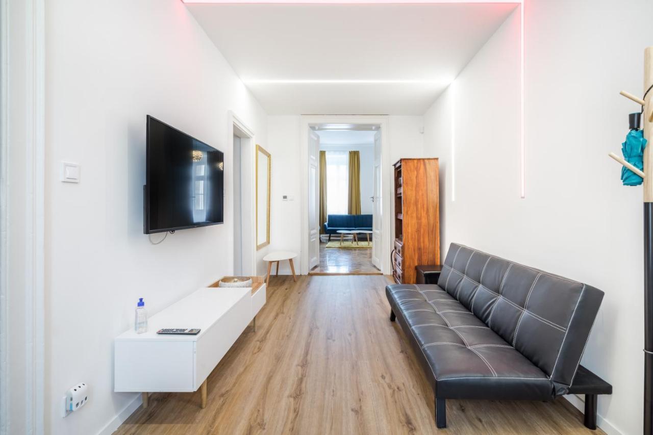 Bpr Stylish Vagabond Apartment With Ac Budapest Kültér fotó
